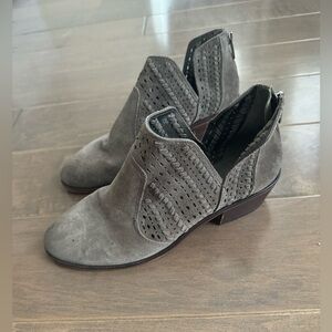 Vince Camuto Prasata Ankle Bootie 7.5